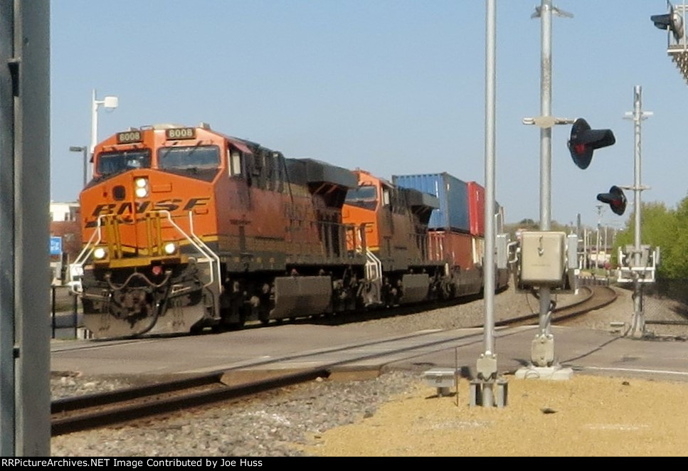 BNSF 8008 East